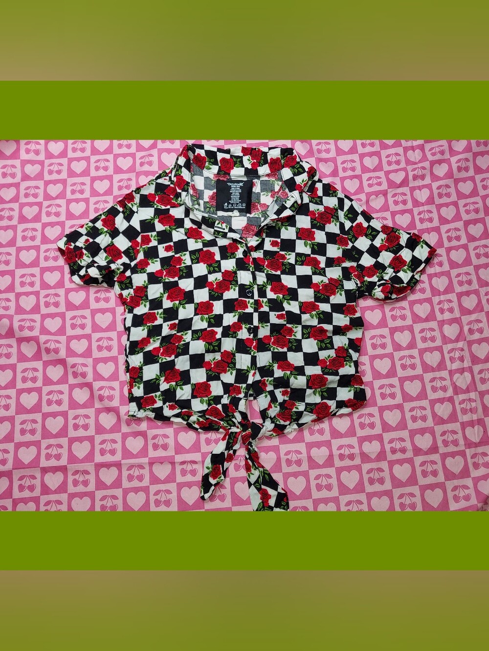 Red Rose Checkered Crop Top Tie T-shirt